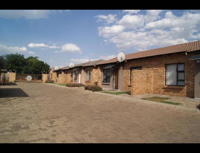 2 BEDROOM APARTMENT FOR SALE IN DAWN PARK